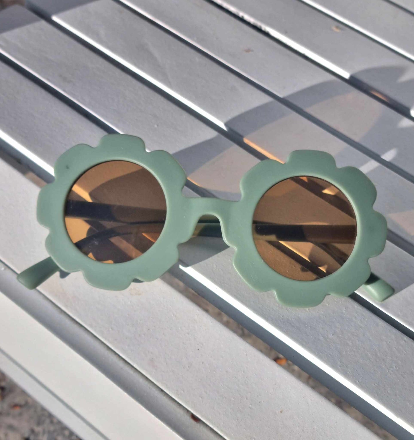 Load image into Gallery viewer, Sunflower Sunglasses Dot &amp;amp; Leopard
